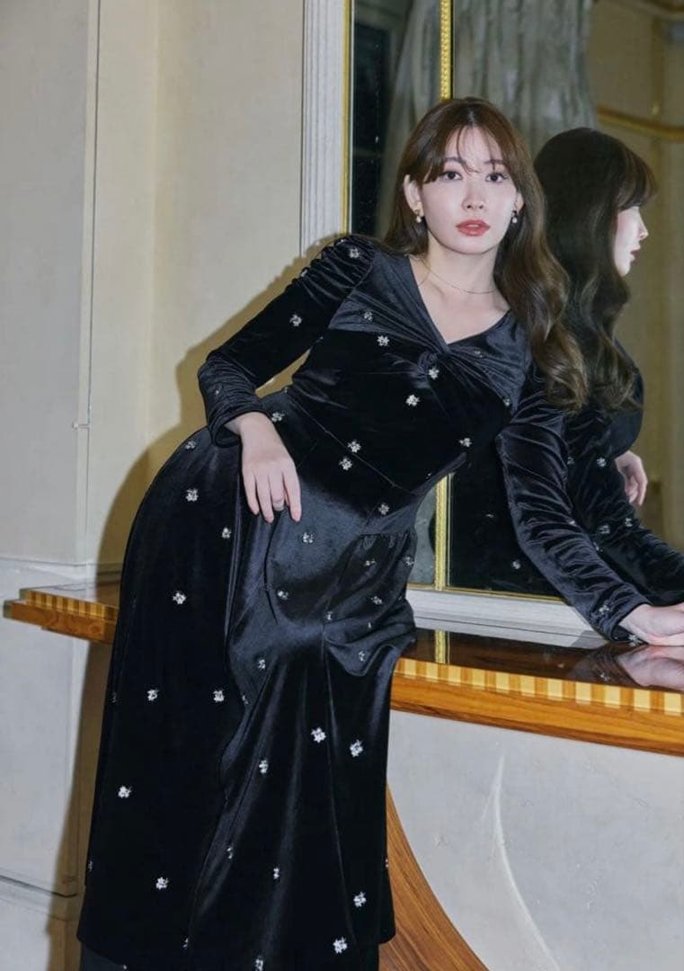 スーツ・フォーマル・ドレス herlipto Belmont Floral Velour Dress