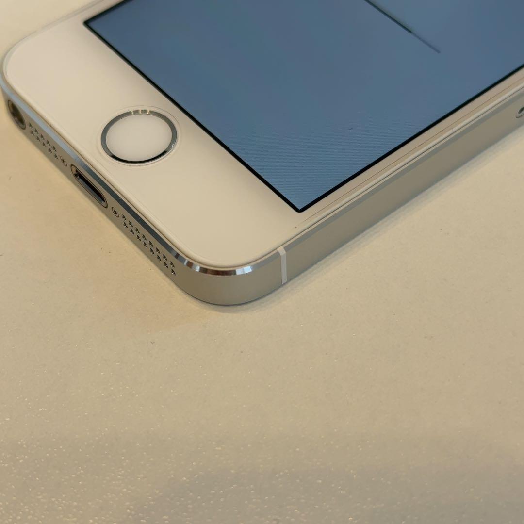極美品　iPhone5s シルバー　32GB 本体