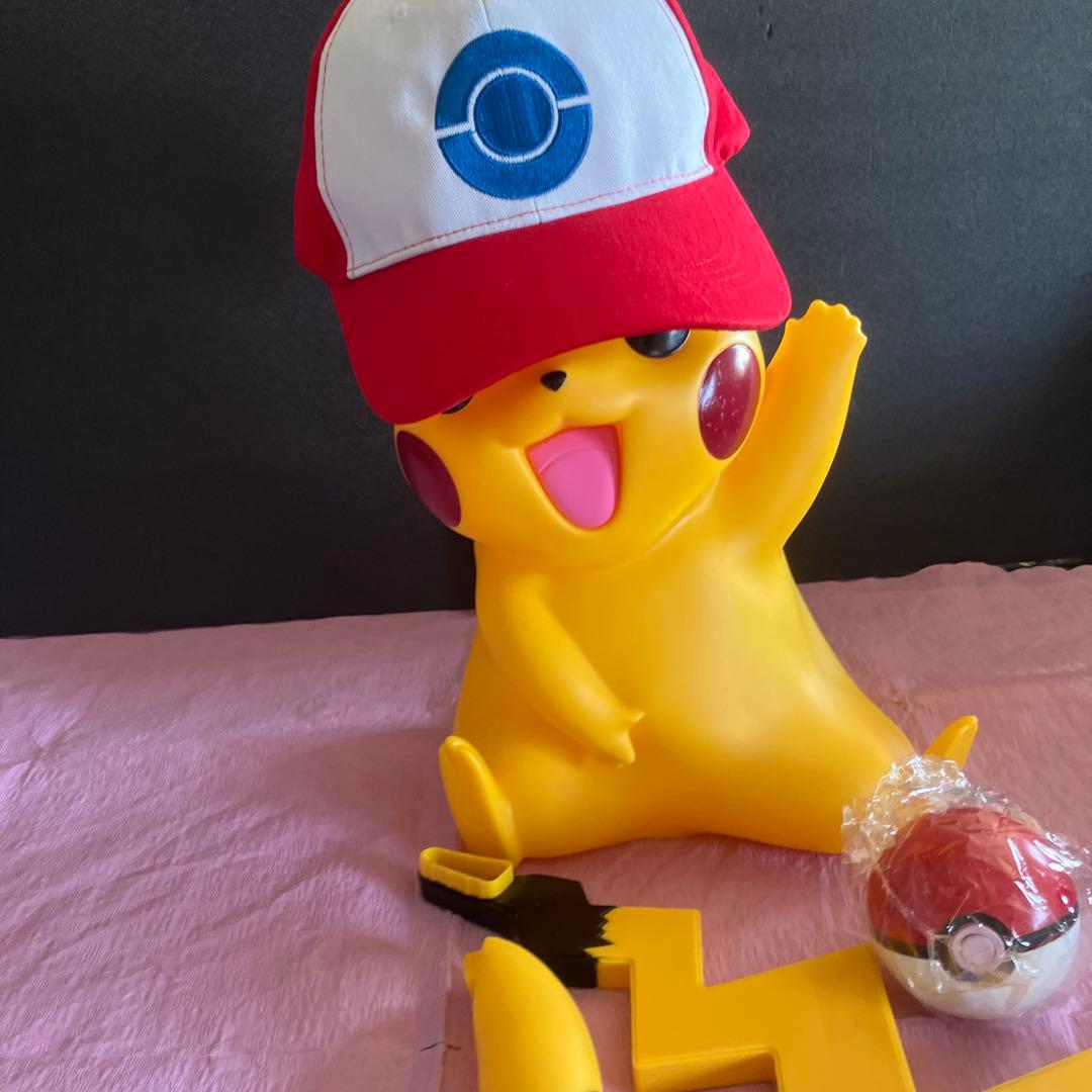 ポケモン 等身大 ピカチュウフィギュア 高さ40cm ポケモンキャップ付き