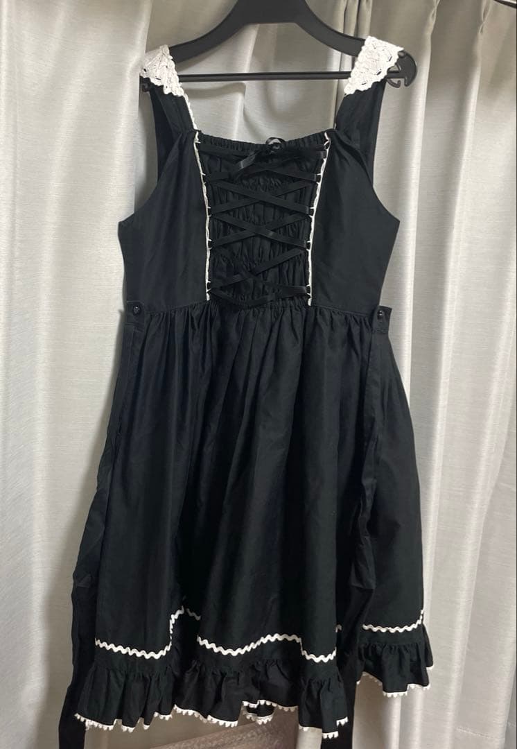 ローズフルールエプロンジャンパースカート 黒