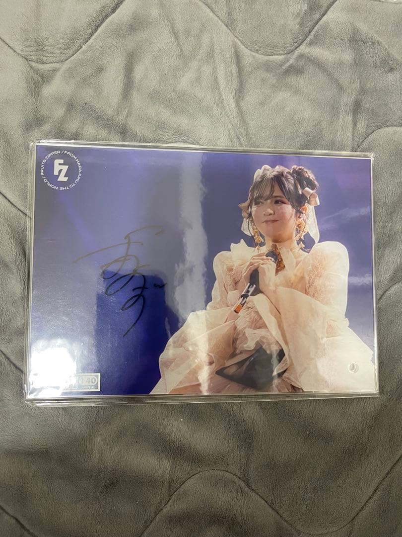 鎮西寿々歌　2024生誕アクパネ ラッフルA賞　直筆サイン入り