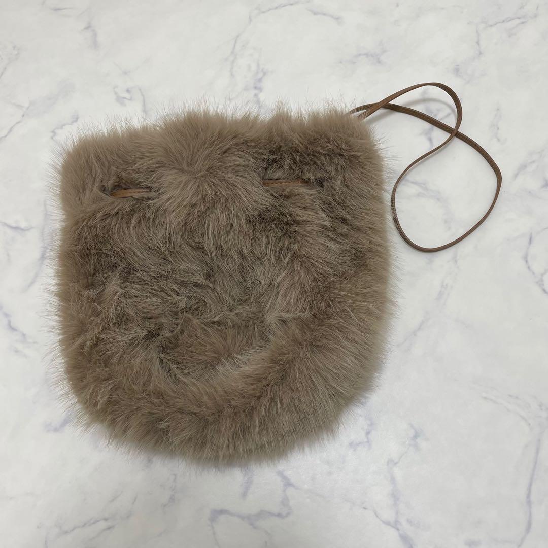 HUG Ō WäR フェイクファー２wayバッグ　ハグオーワー