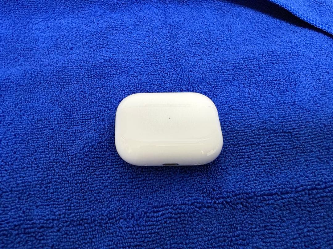 Apple AirPods Pro2 本体 ホワイト Lightningケーブル