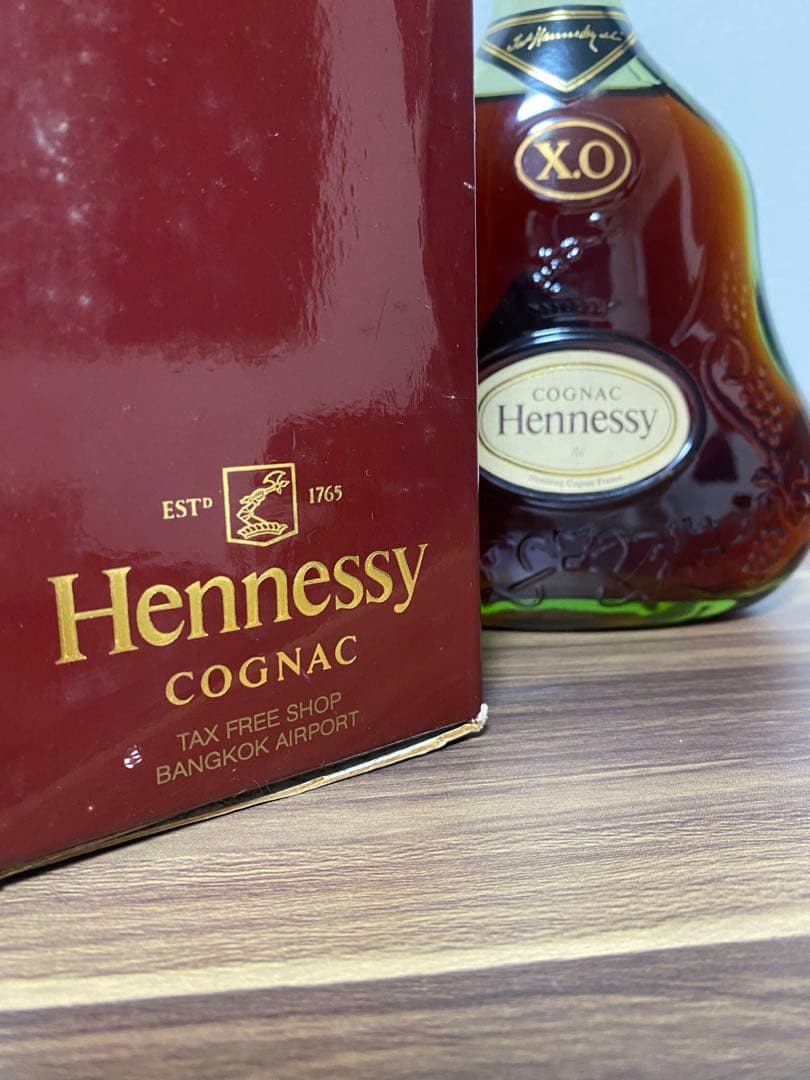 Hennessy XO コニャック グリーンボトル　金キャップ