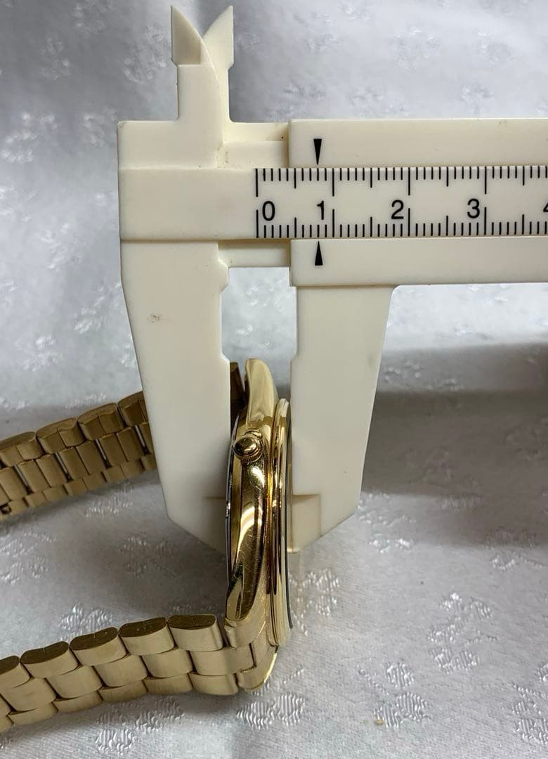 SEIKO SQ 腕時計　メンズ 金色　電池交換済　稼動品