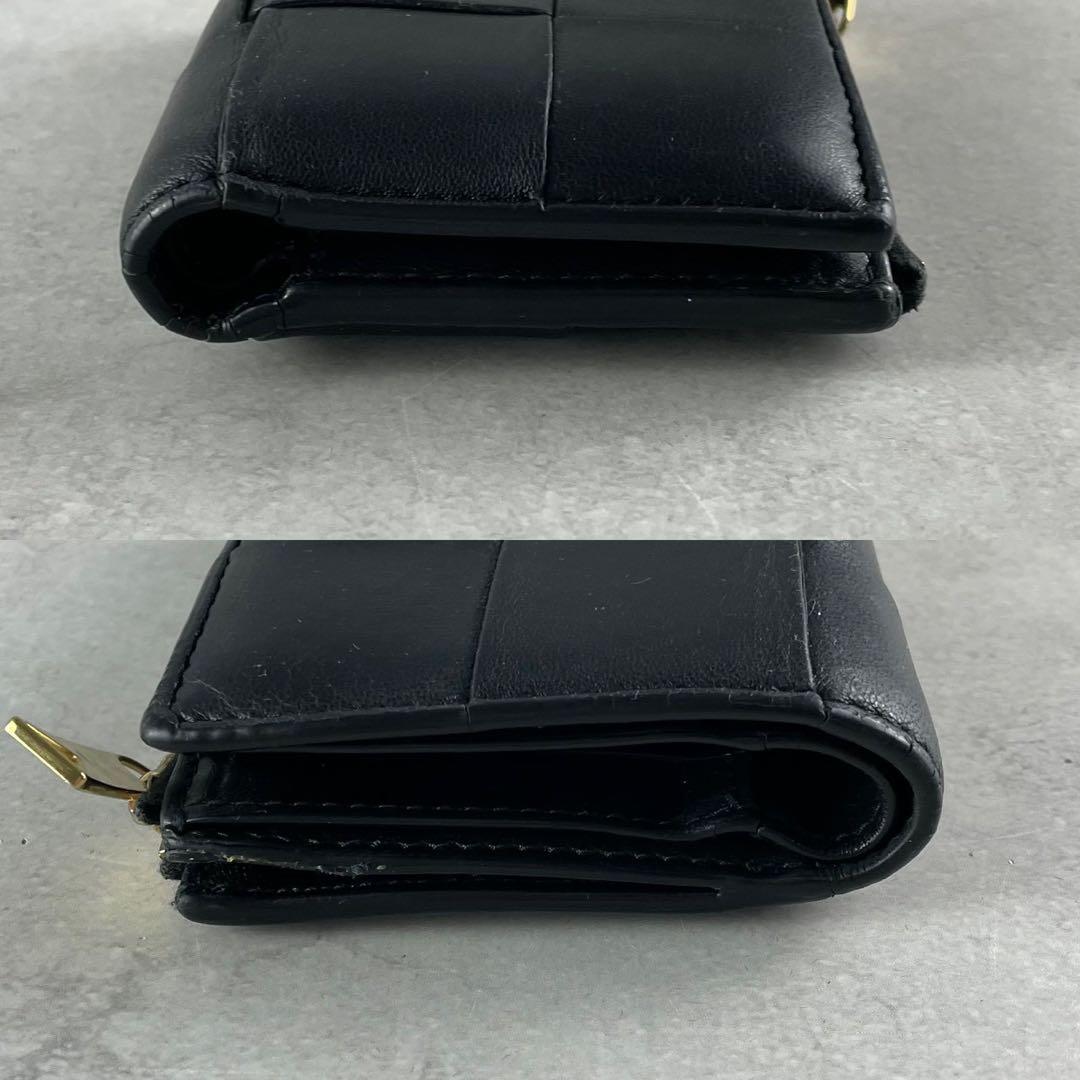 【美品】ボッテガヴェネタ 折り財布 カセット イントレ レザー ブラック 金具