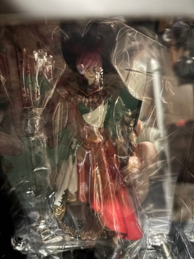 箱日焼け・痛み有 新品未開封 ファイナルファンタジー　水晶公フィギュア FF14