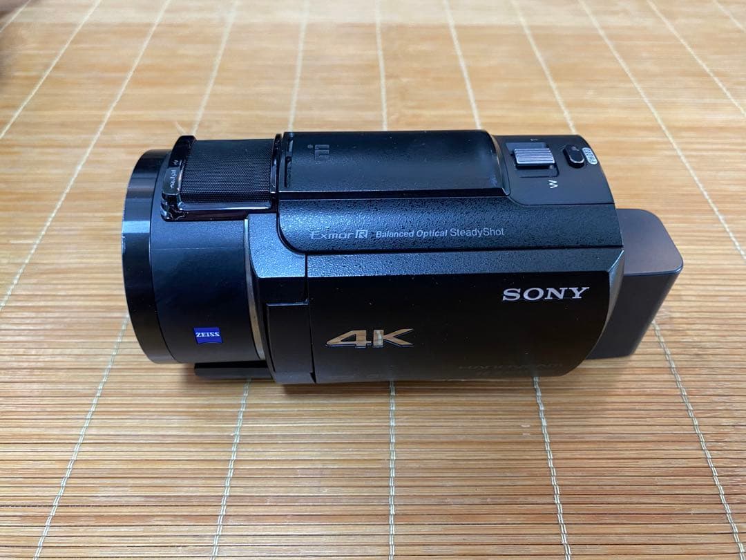 SONY FDR-AX40 4Kビデオカメラ 本体　中古　一部分割れあり