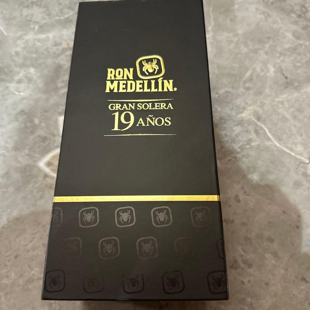 RON MEDELLÍN GRAN SOLERA19 AÑOS 750mlラム酒