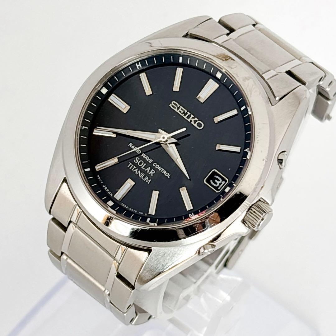 稼働 SEIKO メンズ腕時計 SOLAR デイト 黒文字盤 チタン Y2K