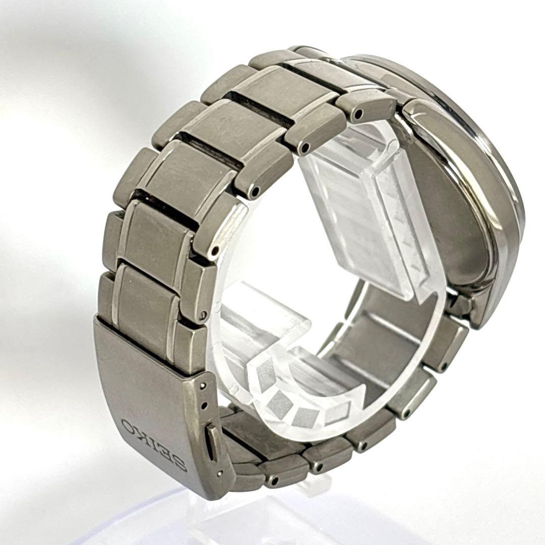 稼働 SEIKO メンズ腕時計 SOLAR デイト 黒文字盤 チタン Y2K