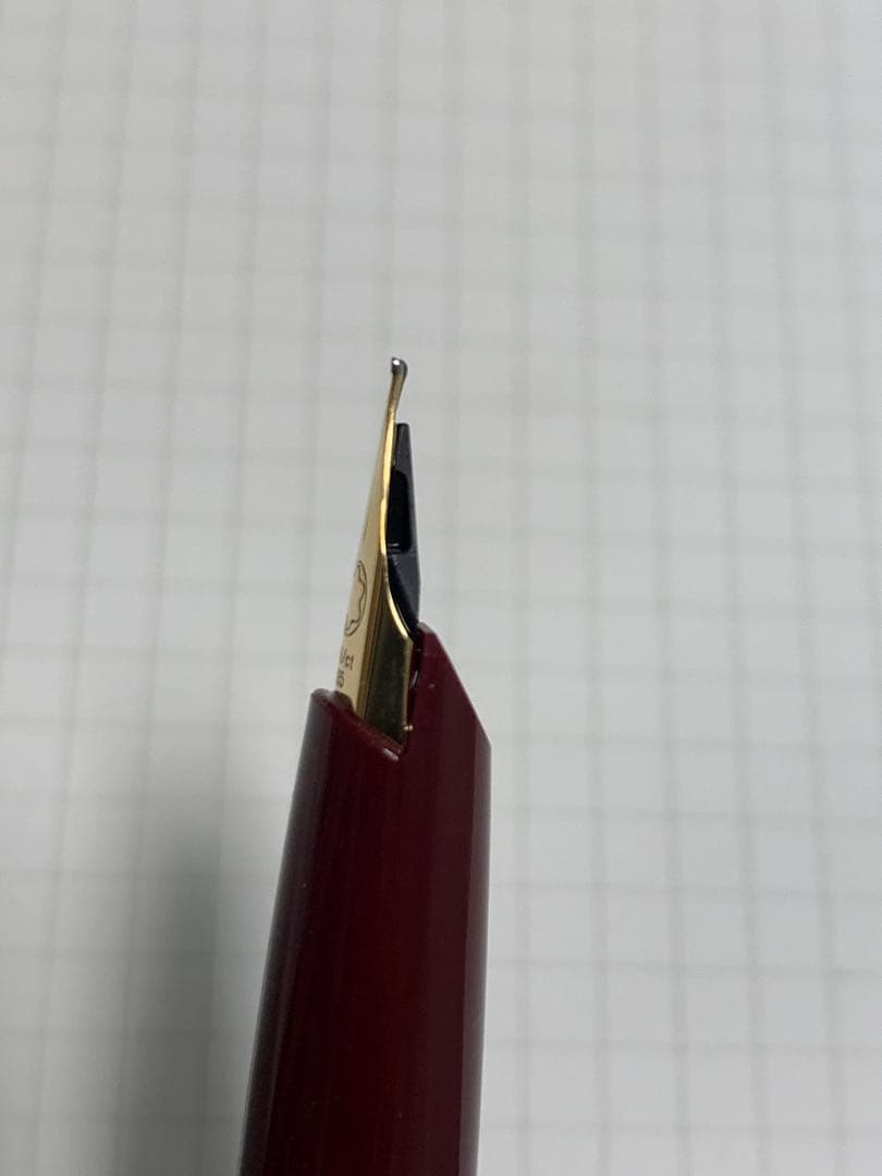 美品箱付き　モンブラン　クラッシック　ボルドー軸　万年筆　14K 585