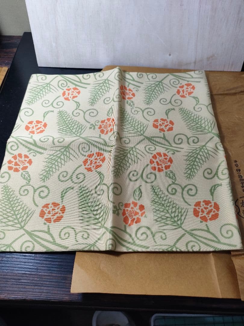 土田友湖　茶道具袱紗　牡丹松唐草　而妙斉好