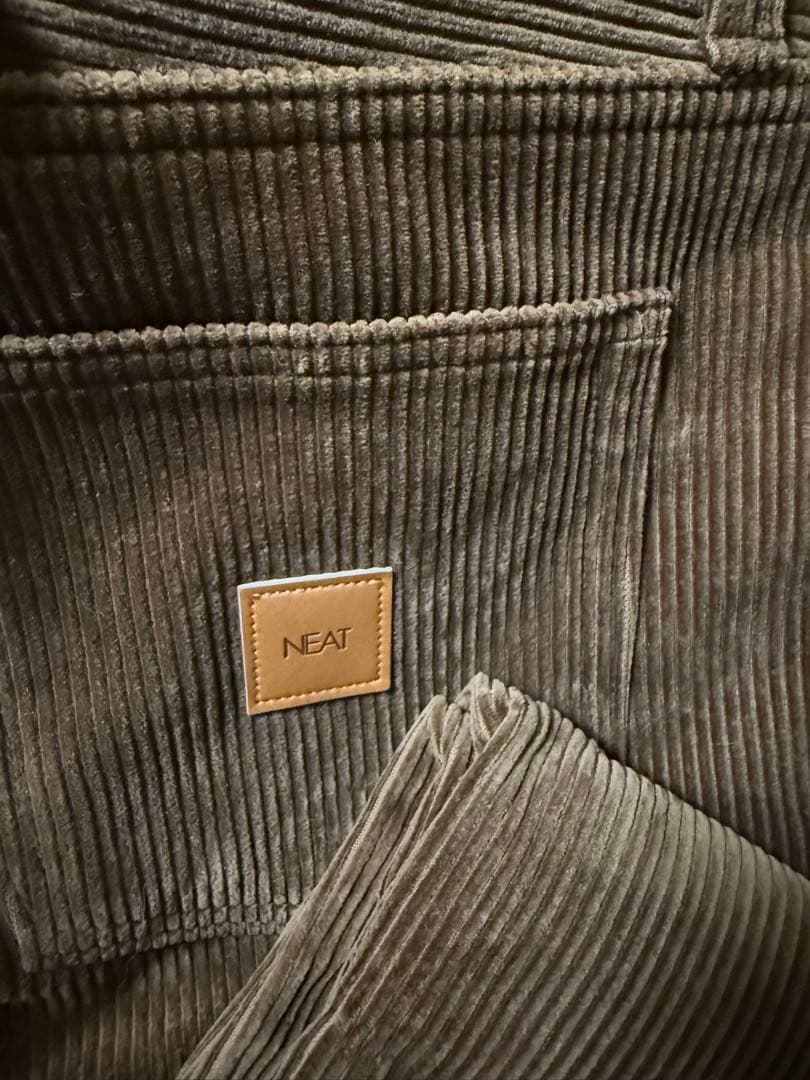NEAT チノ　コーデュロイ