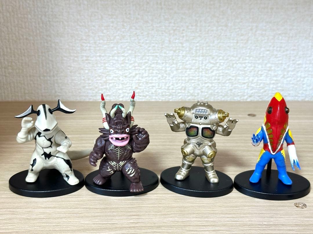 d*7様 コンバージモーション ウルトラマン 怪獣フィギュア 31体