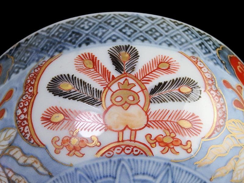 古伊万里　薄瑠璃　染錦　孔雀の図　大振蓋茶碗　F200AS-CTe