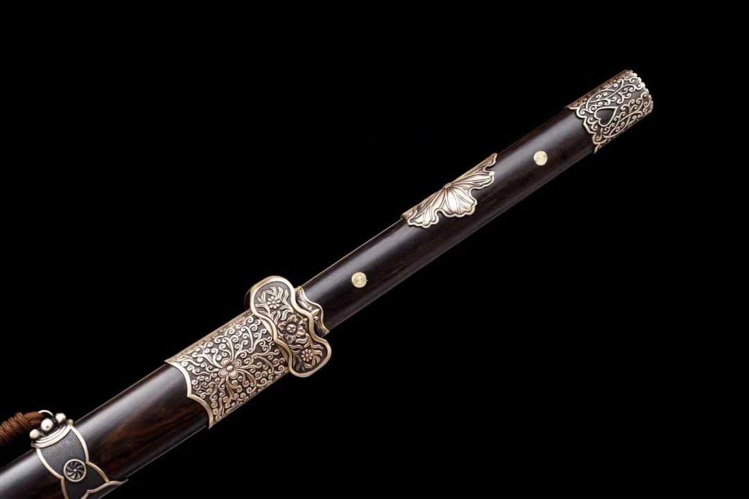 【大馬繍春刀】古兵器 刀装具 日本刀　模造刀 居合刀 武士道 鑑賞用 美術刀