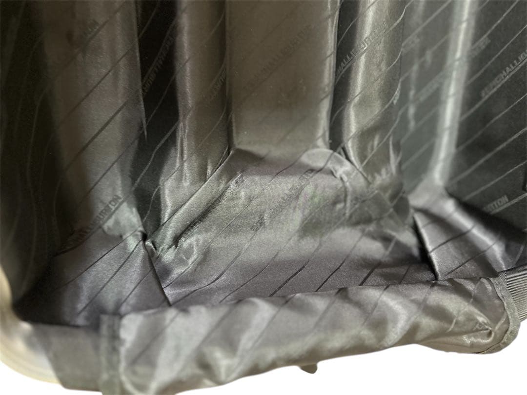 ZERO HALLIBURTON ゼロハリバートン スーツケース シルバー 2輪