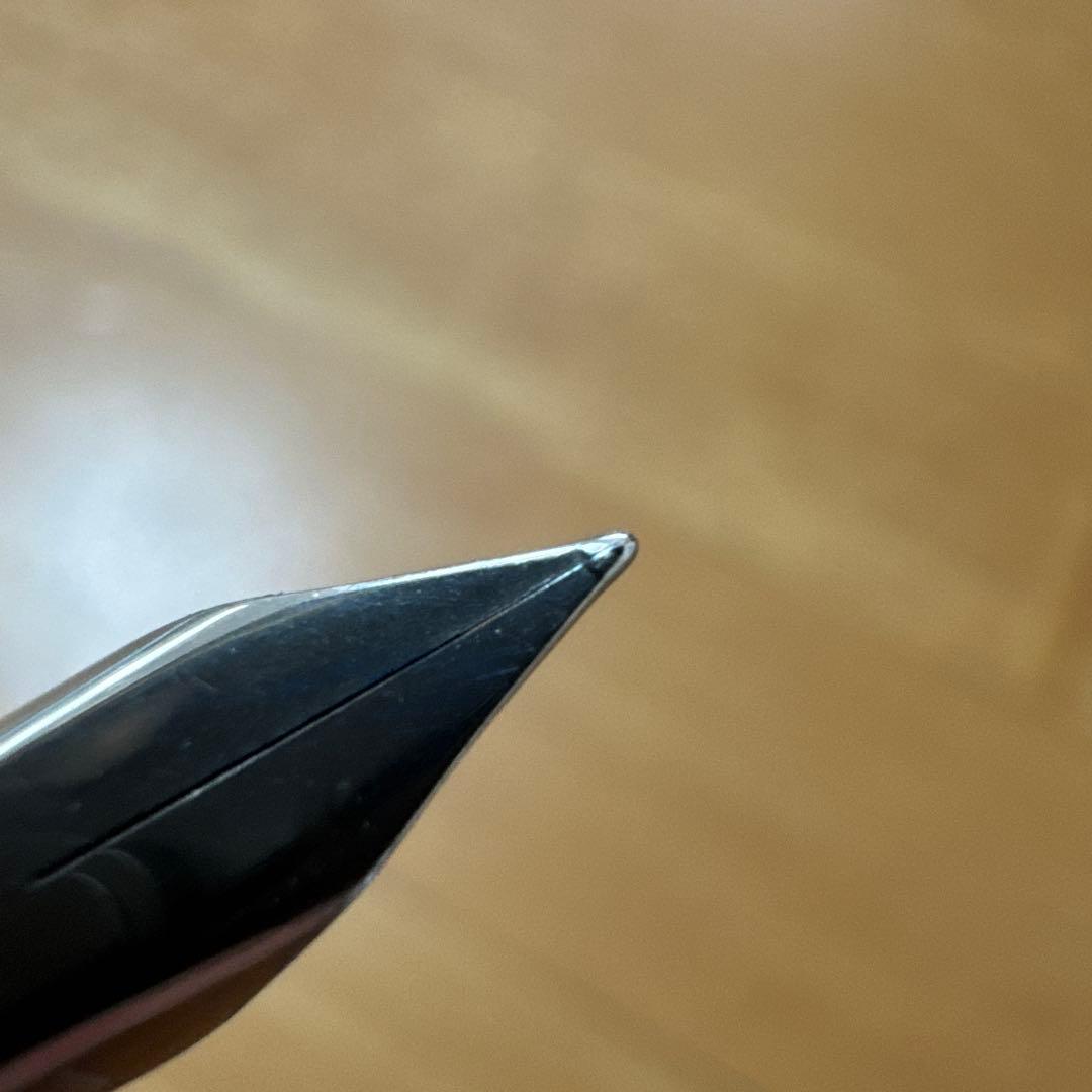 貴重 廃盤 Rotring ロットリング 600 万年筆 シルバー EF