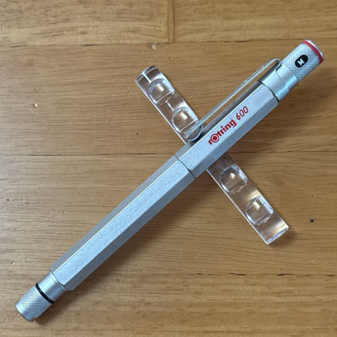 貴重 廃盤 Rotring ロットリング 600 万年筆 シルバー EF