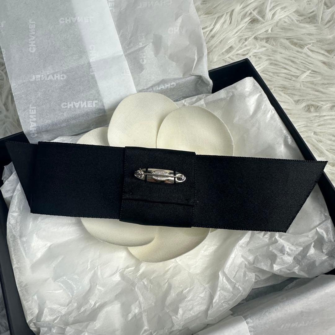 新品同様 CHANEL シャネル カメリア コサージュ ブローチ リボン