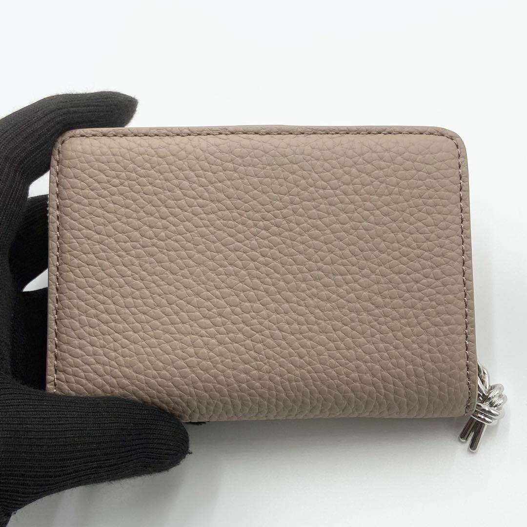 未使用級　vasic ROUND MINI 折り財布　ノット　レザー　ストーン