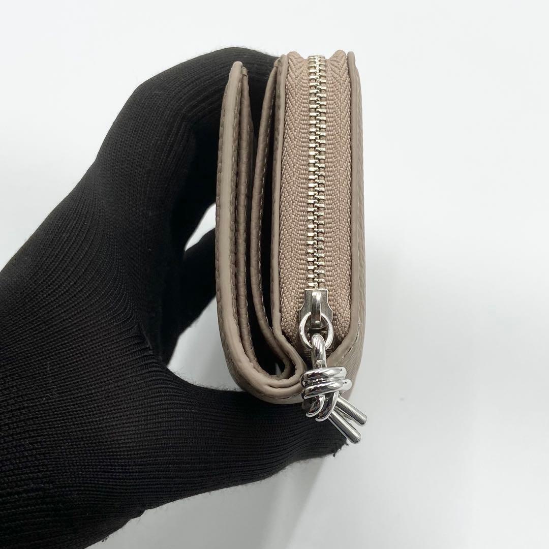 未使用級　vasic ROUND MINI 折り財布　ノット　レザー　ストーン