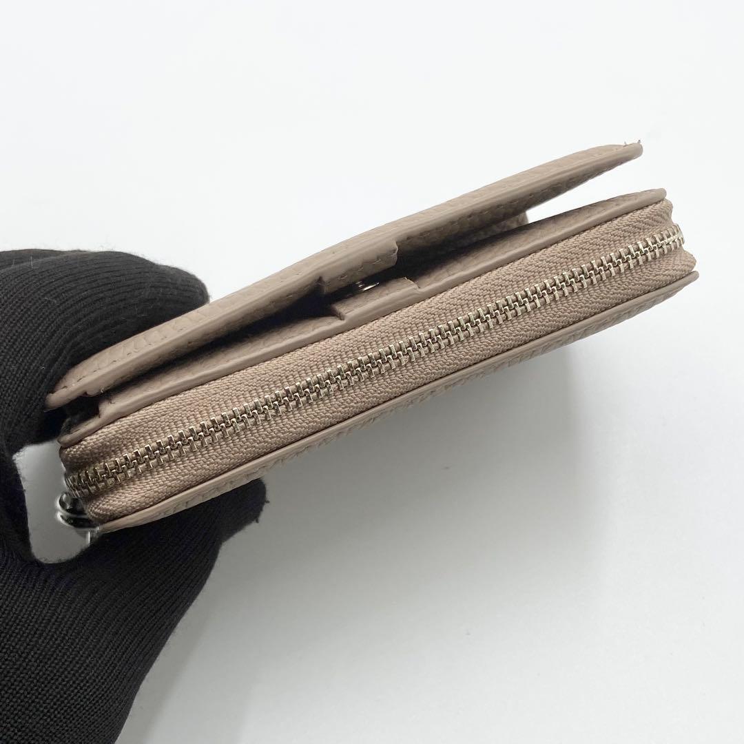 未使用級　vasic ROUND MINI 折り財布　ノット　レザー　ストーン