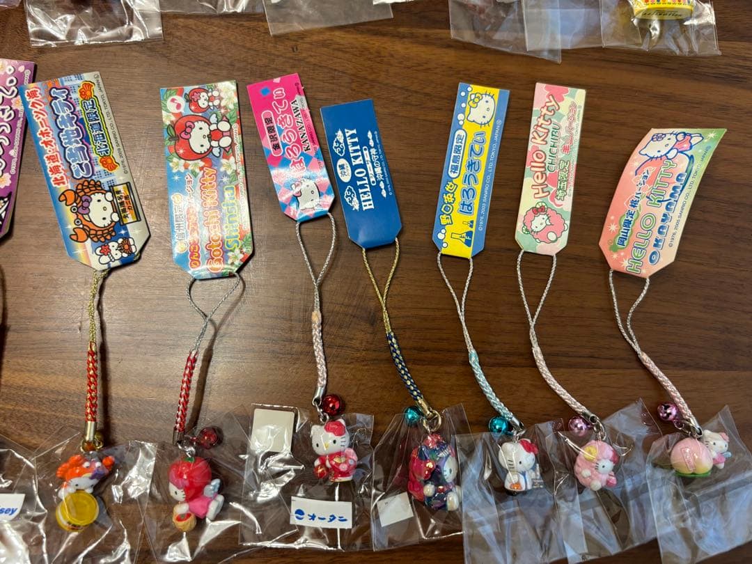 ハローキティ ご当地　ストラップ 41個セット