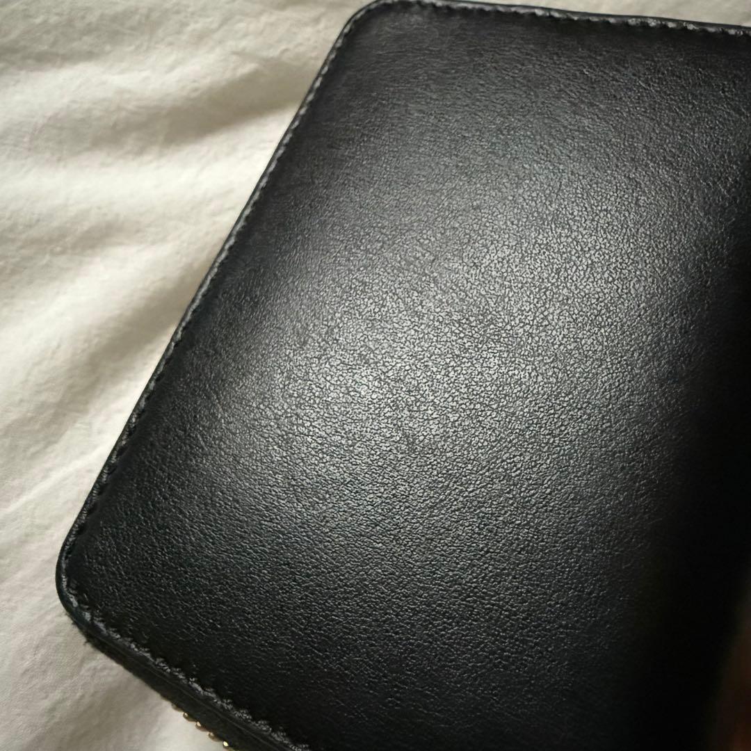 CELINE セリーヌ　トリオンフ　コンパクト　財布　二つ折り　ジップ　黒