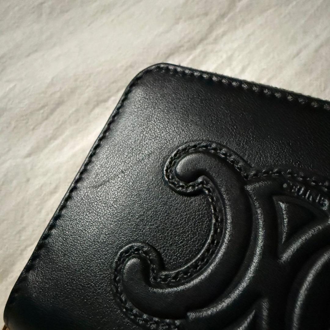 CELINE セリーヌ　トリオンフ　コンパクト　財布　二つ折り　ジップ　黒