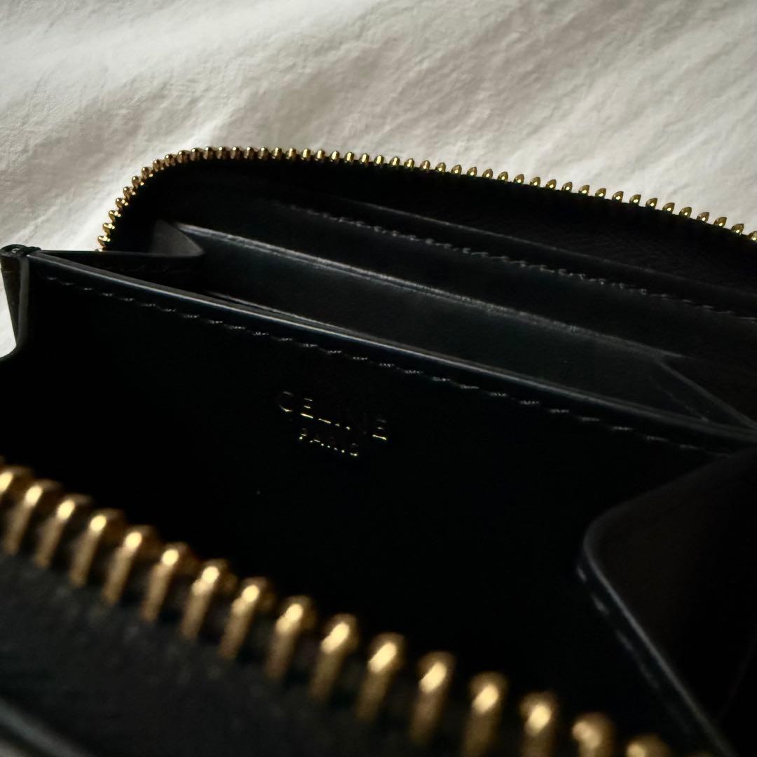 CELINE セリーヌ　トリオンフ　コンパクト　財布　二つ折り　ジップ　黒