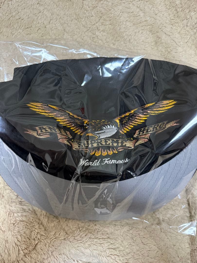 り*ん様 Supreme ANTI HERO NEWERA