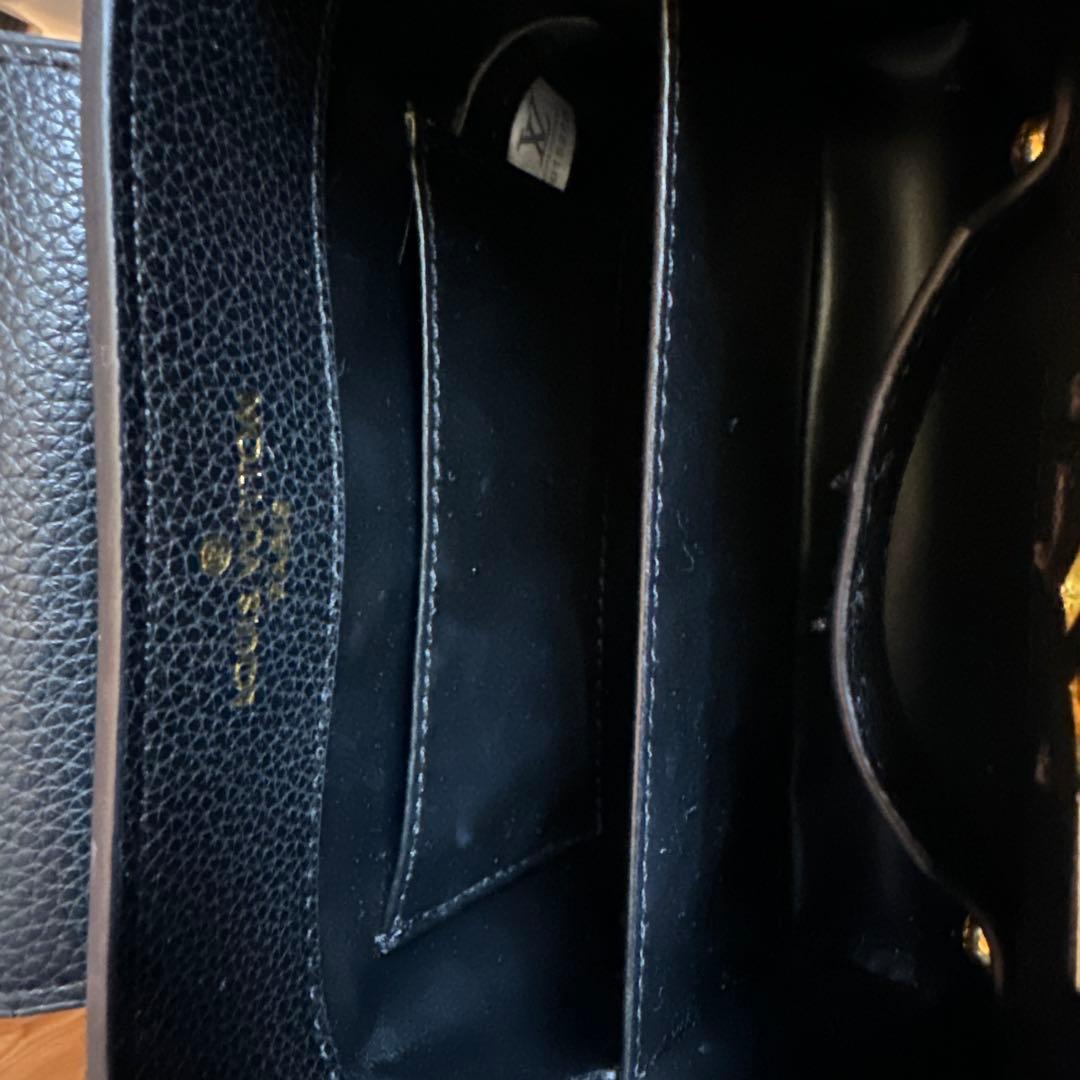 Louis Vuitton ブラックハンドバッグ