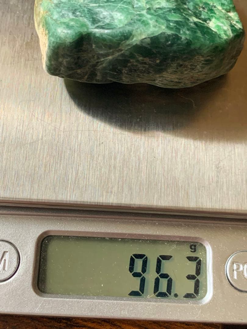 金山谷　糸魚川極上ひすい　96g 翡翠　鉱物標本　コン沢　水石　根付　糸魚川翡翠