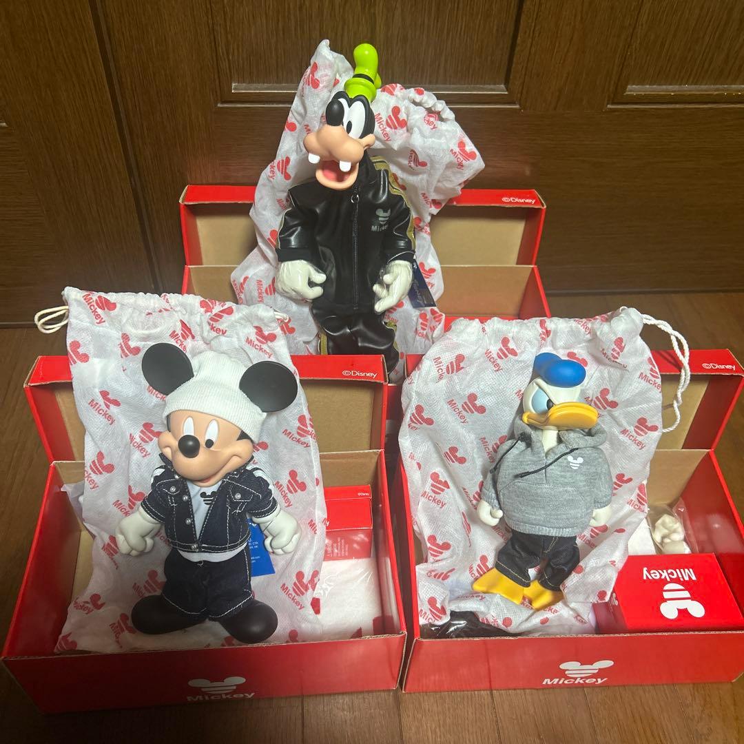 ディズニー　アディダスコラボ　フィギュア