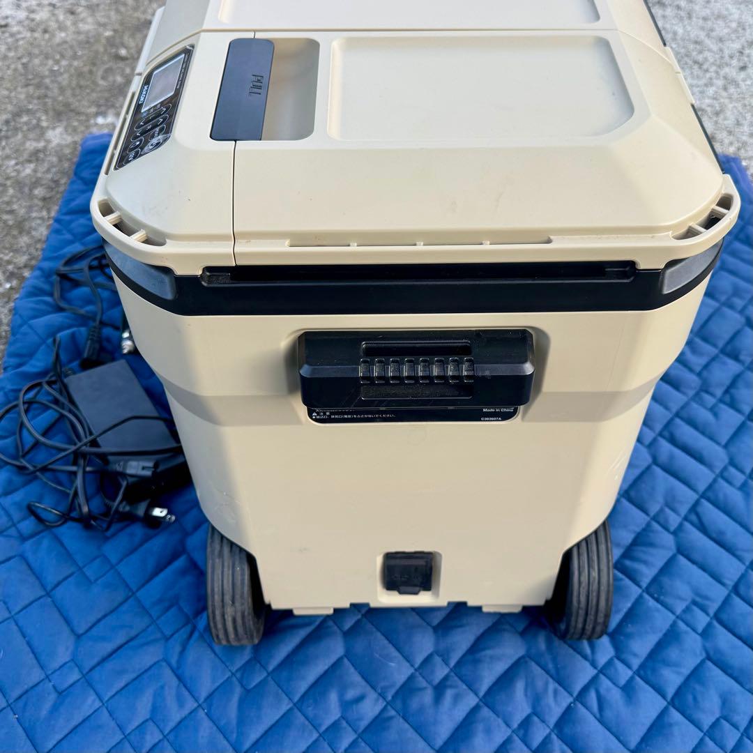 ハイコーキ　コードレス冷温庫UL18DBA