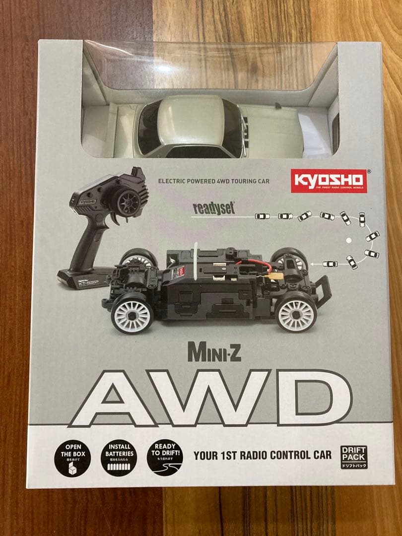 ミニッツAWD 日産スカイライン2000GTR（シルバー）ハコスカ