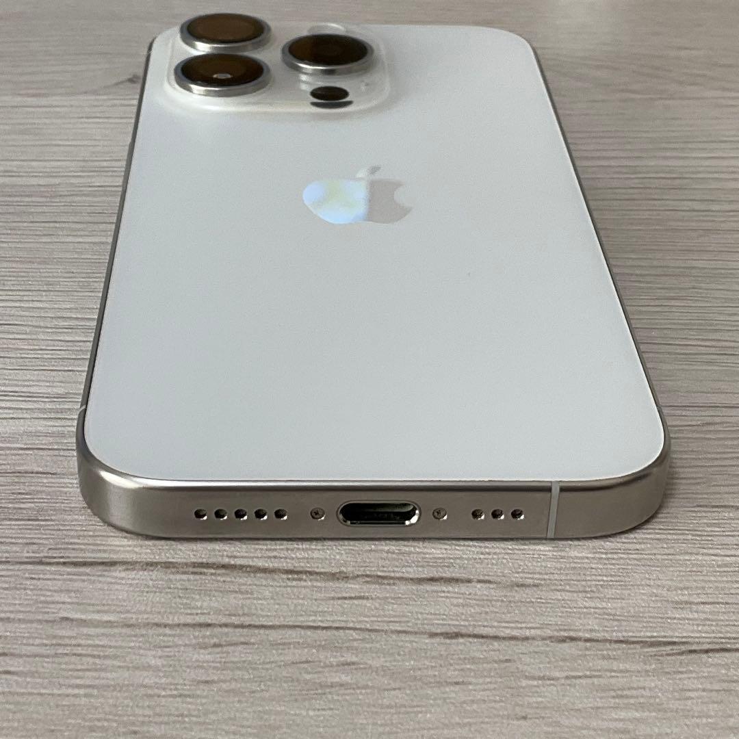 iPhone 15 pro 128GB SIMフリー ホワイトチタニウム