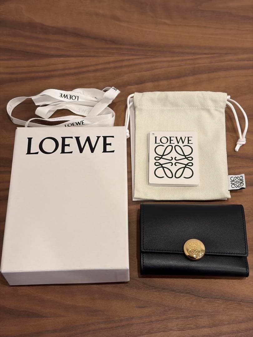 LOEWE ロエベ ペブル バーティカル ウォレット スモール ほぼ未使用品