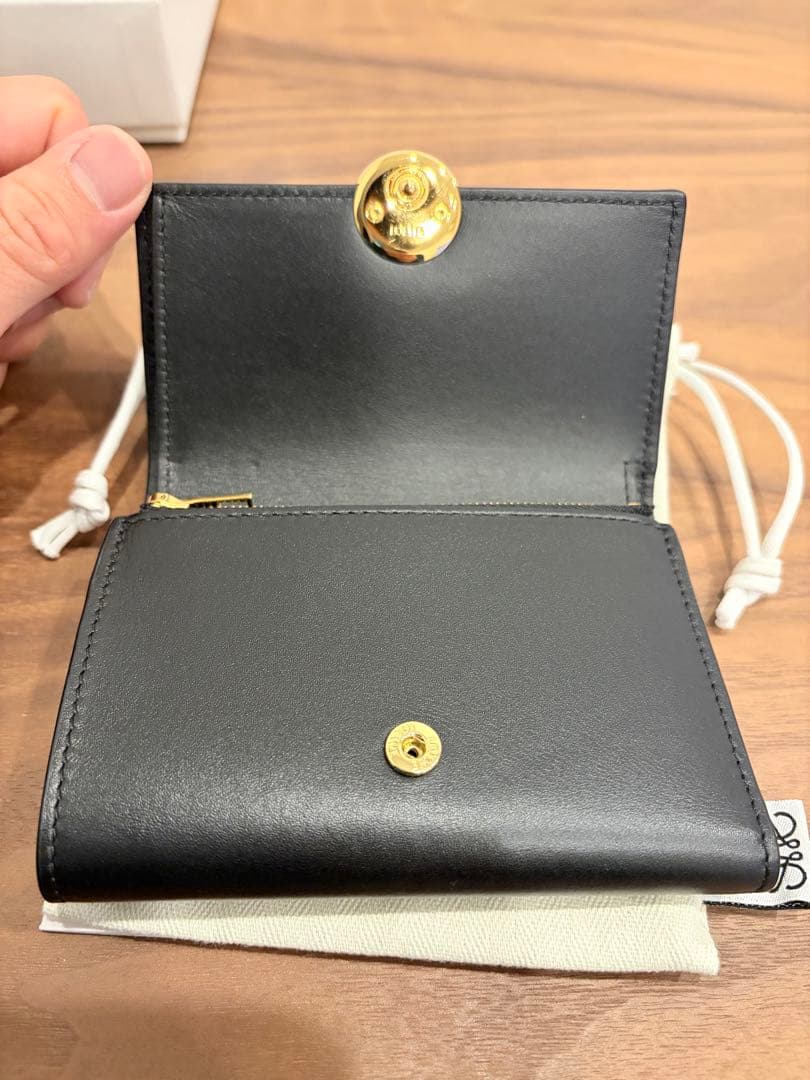 LOEWE ロエベ ペブル バーティカル ウォレット スモール ほぼ未使用品