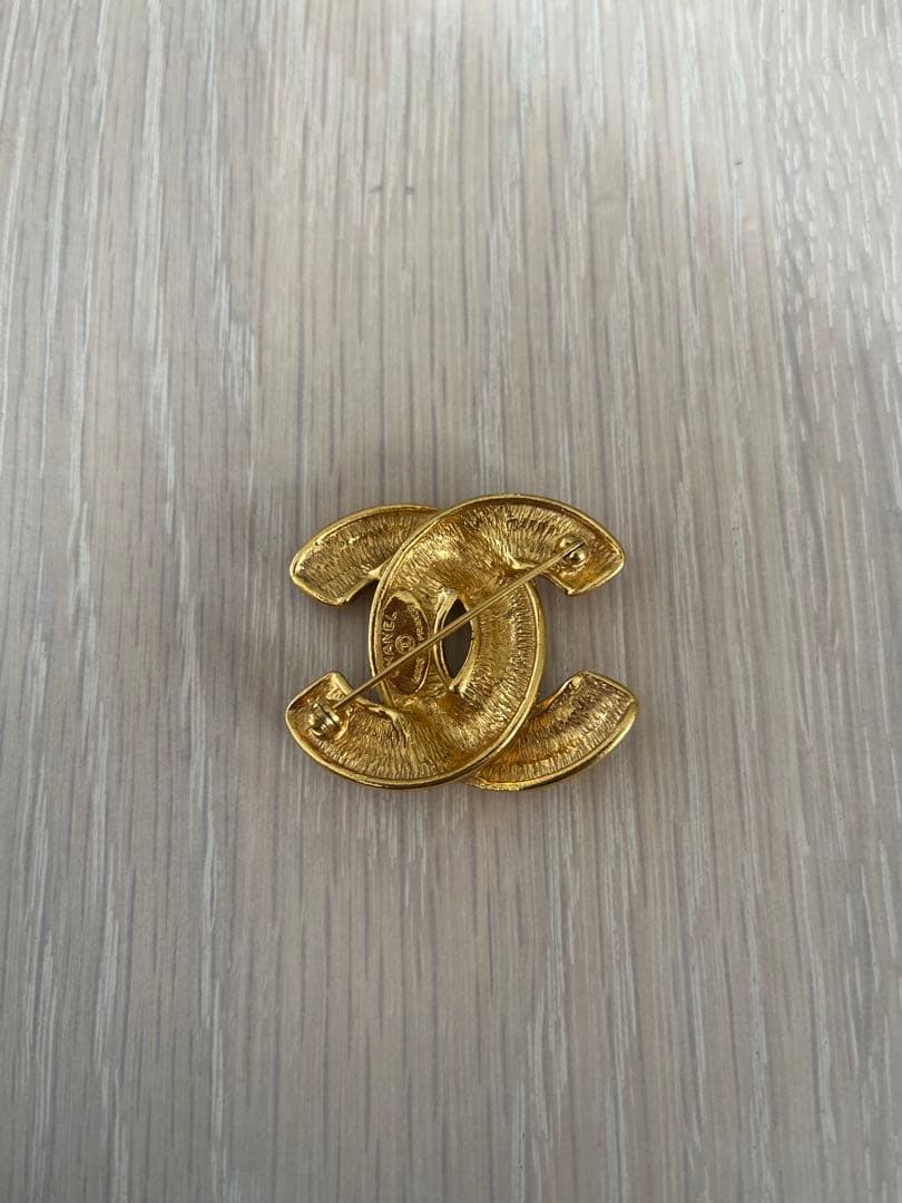 CHANEL ゴールド キルティングココマークブローチ