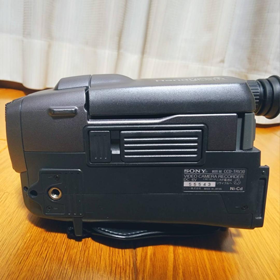 ひ*7様 【動作確認済】SONY 高画質 Video8 ビデオカメラ CCD-T