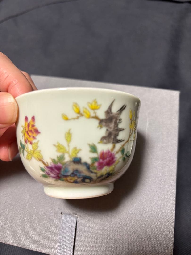 中国清時代　花鳥文茶碗 盃 粉彩　琺瑯彩　雍正年製在銘 官窯 2個セット（春夏)