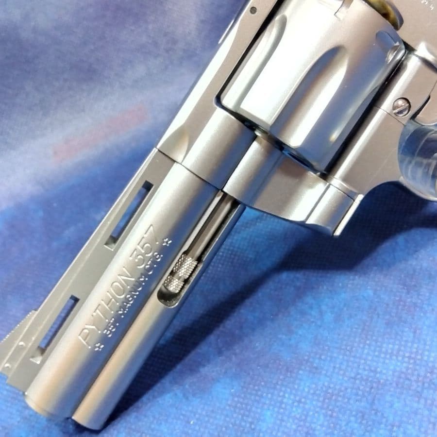 東京マルイ コルト パイソン 4in ステンレスモデルPYTHON 357