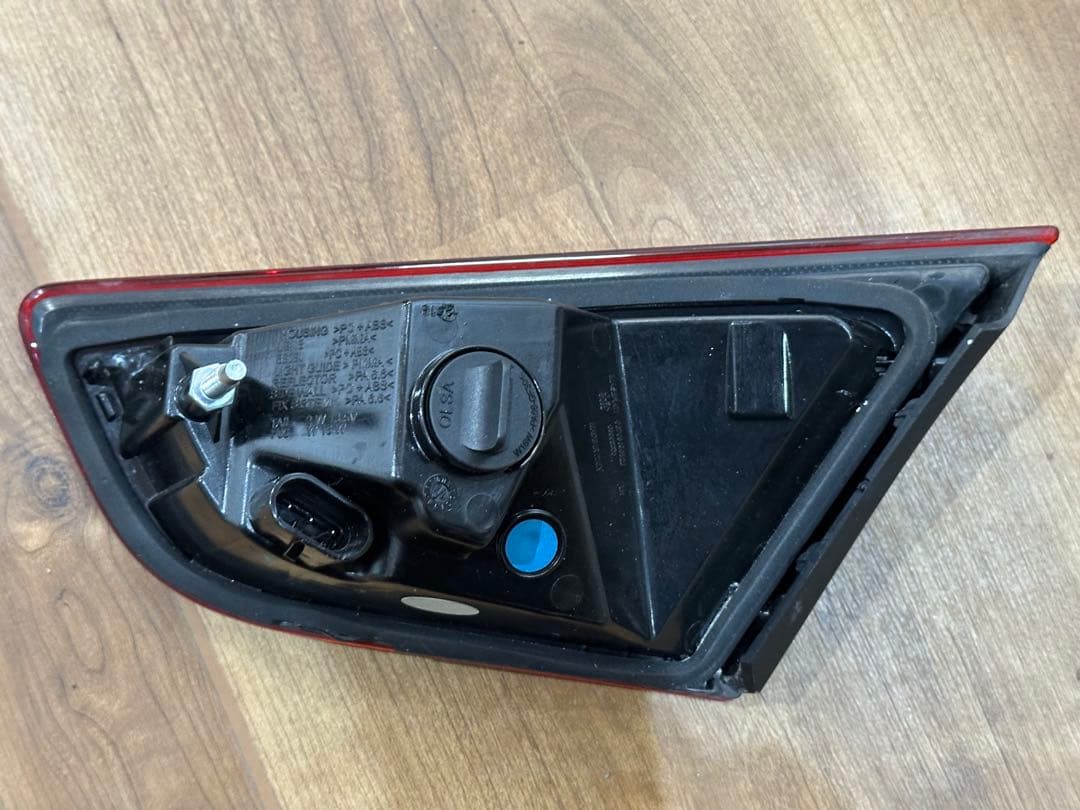 マセラティギブリ　純正テールランプ