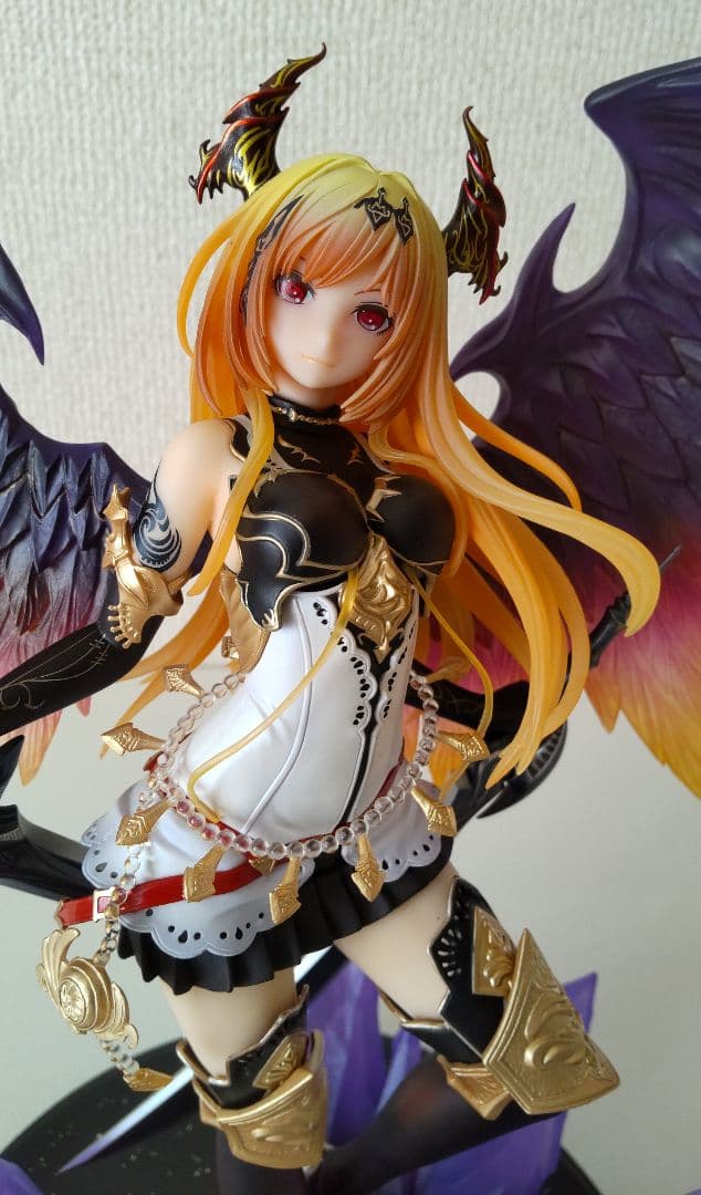 神撃のバハムート ダークエンジェル・オリヴィエ フィギュア