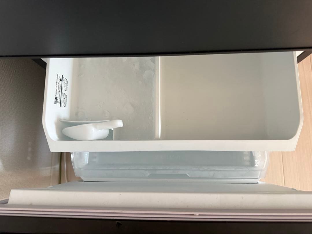 いちごチョコ　東芝 3ドア 冷凍冷蔵庫 GR-U33SC 2023年