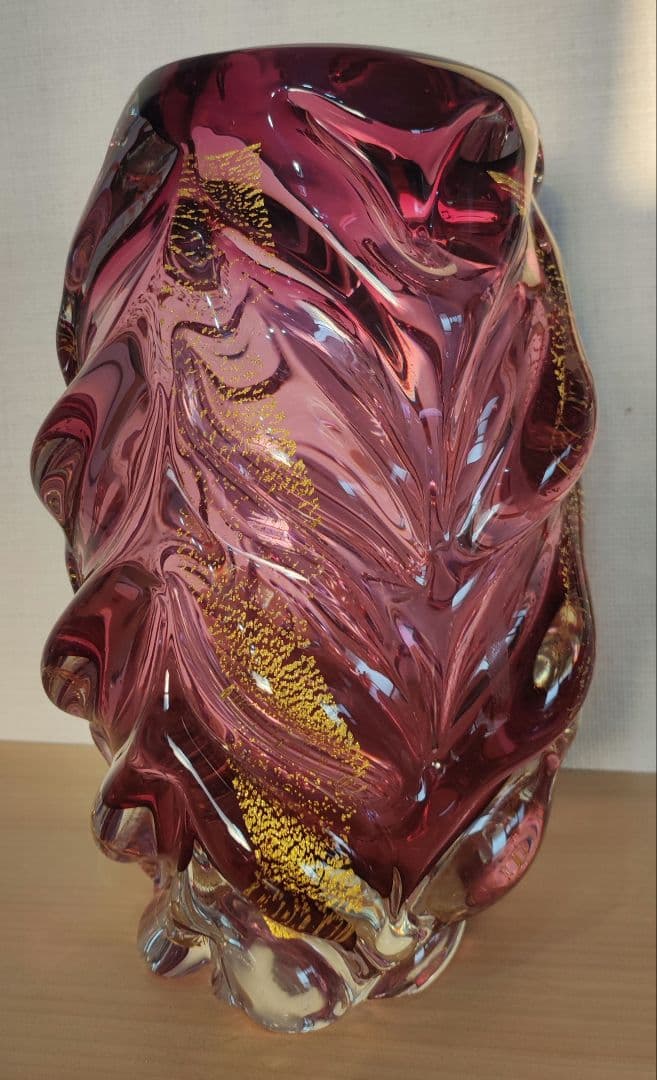 値下げ中！！　紫と金のガラス瓶　異国情緒溢れるファンタジーグラス　骨董　アート