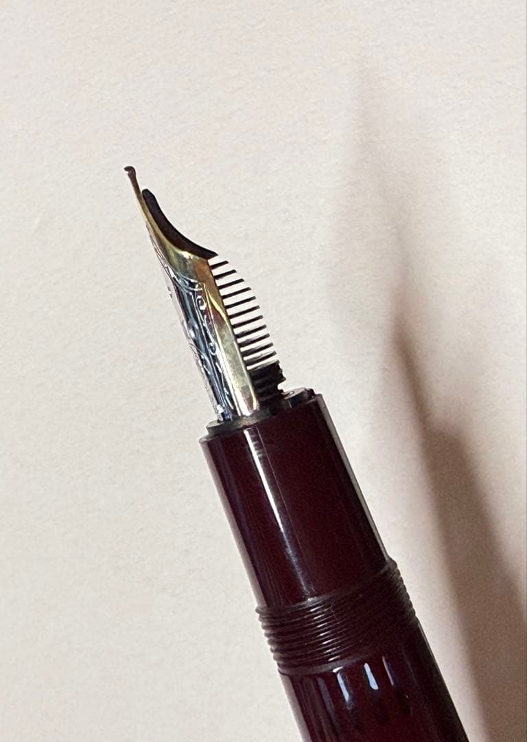 新春セール！【超希少⭐︎廃番につき激レア品】ボルドーモンブラン万年筆14K中白